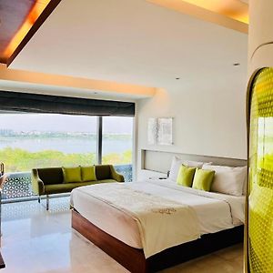 Double Room Lake View on F&B SPA Laundry Lake Checkout till 2pm